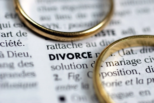COMMENT CHOISIR UN AVOCAT A ABBEVILLE OU AMIENS POUR UN DIVORCE ?